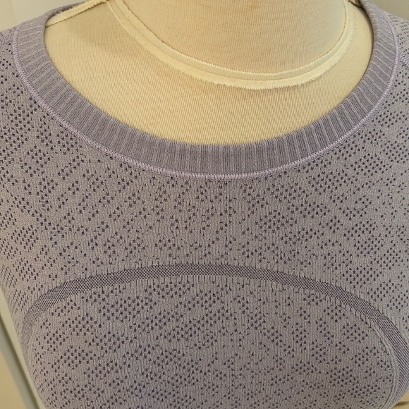Lululemon Swiftly Tech Short Sleeve in size 8 - Picture 2 of 14